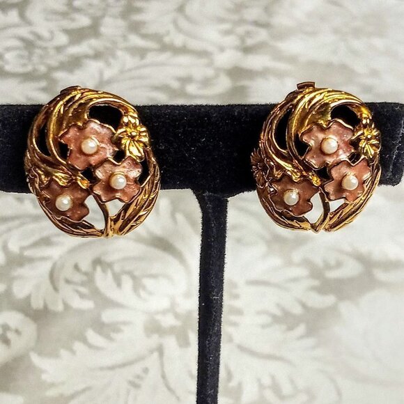 Vintage Pink Enamel Seed Pearl Gold Clip Earrings - Picture 2 of 6